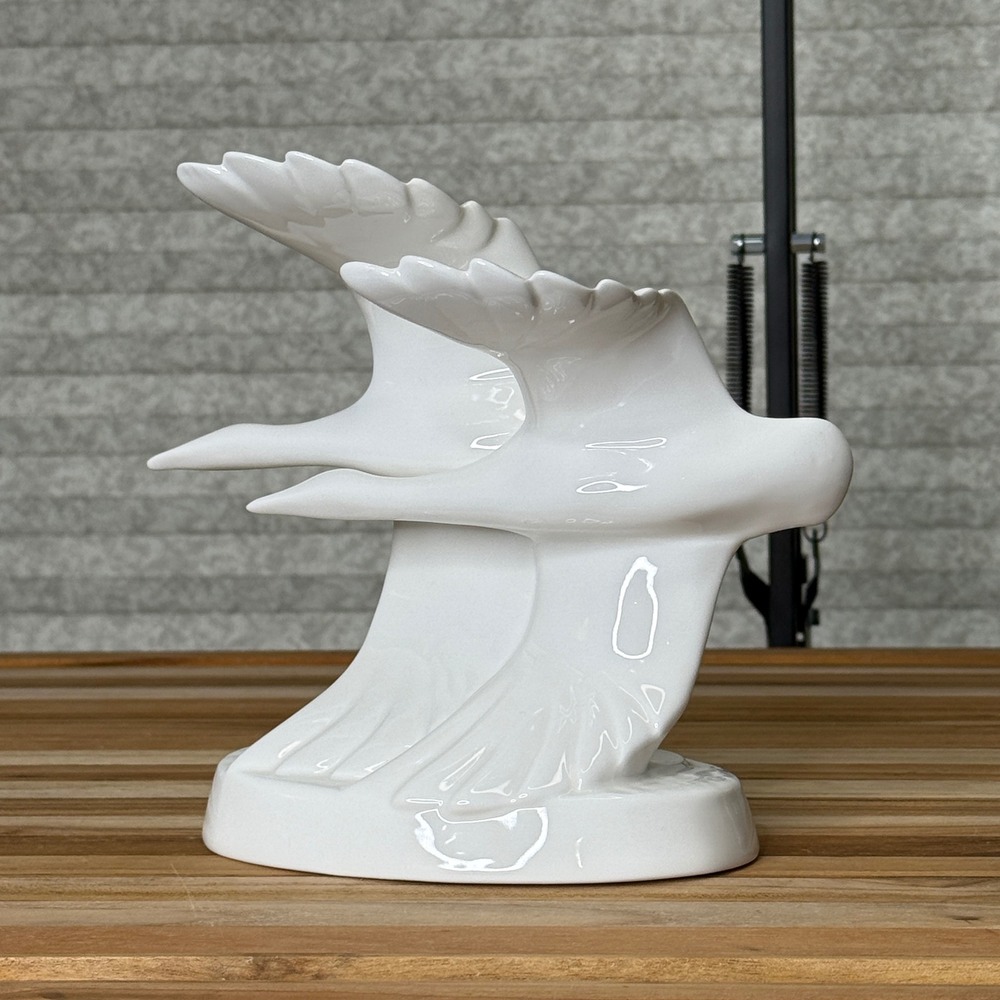 Royal Doulton‎ Images Going Home Figurine, Porcelain Bird Sculpture, 1982